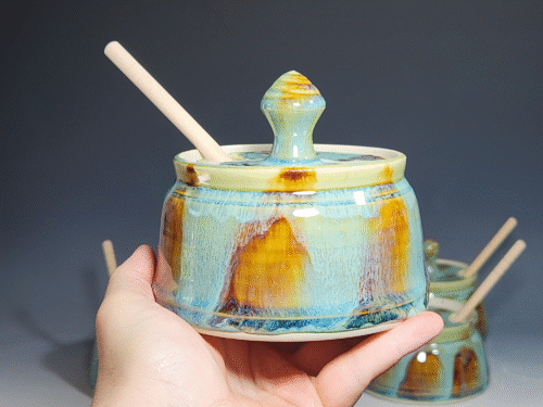 Handmade Pottery Lidded Honey Jar - Image 5